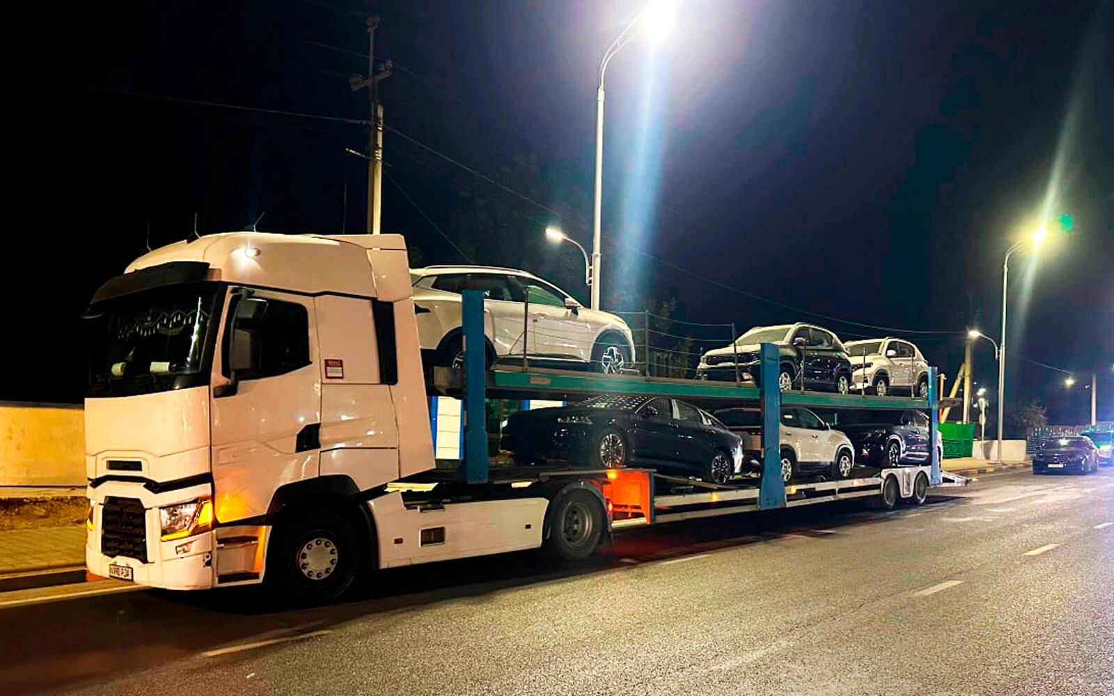 Tojikistonga Kia brendining avtomobillari eksportining boshlanishi