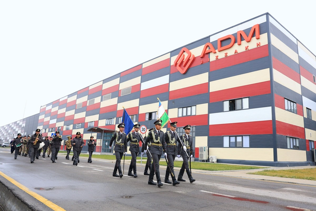 ADM Jizzakh’da Vatan himoyachilari kuni nishonlandi